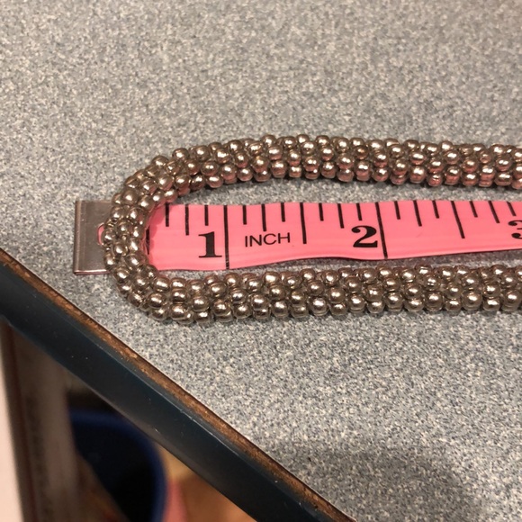 Silver Color Rounded Necklace - Picture 5 of 6